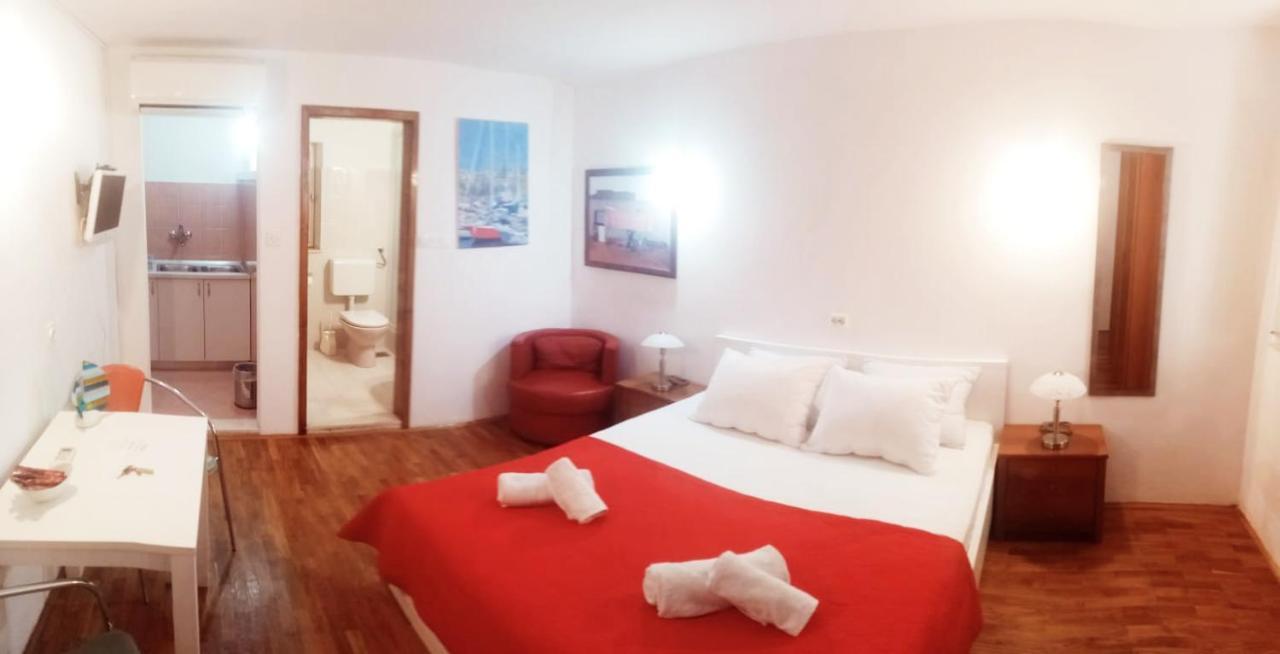 Apartments Peppino - Old Town ดูบรอฟนิก ภายนอก รูปภาพ
